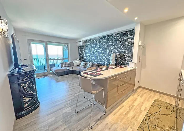 Panoramic Pebbles Azur