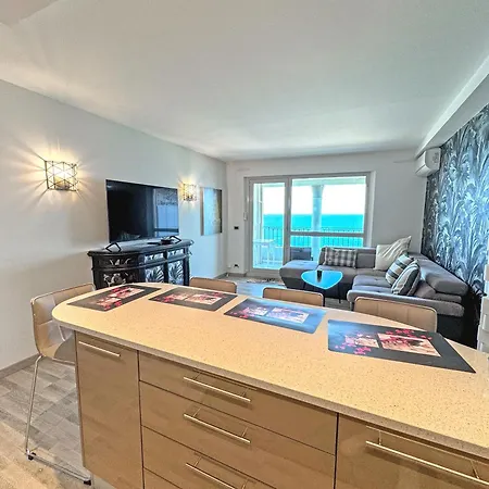 Panoramic Pebbles Azur * Niza