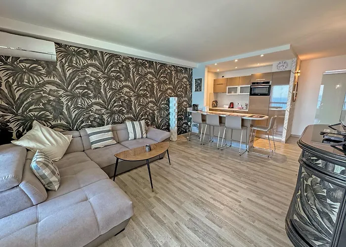 Panoramic Pebbles Azur Apartamento