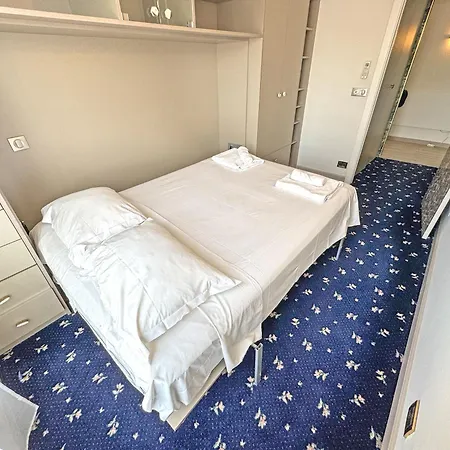 Panoramic Pebbles Azur