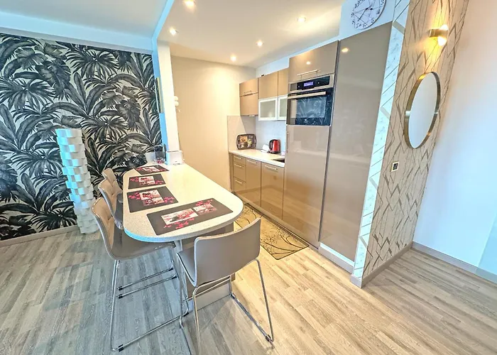 Panoramic Pebbles Azur Апартаменты