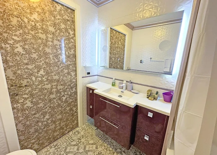 Panoramic Pebbles Azur Апартаменты *