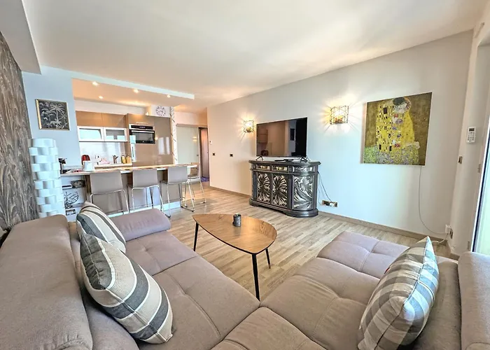 Panoramic Pebbles Azur