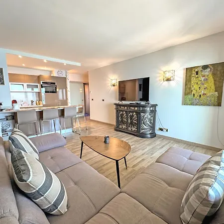 Panoramic Pebbles Azur